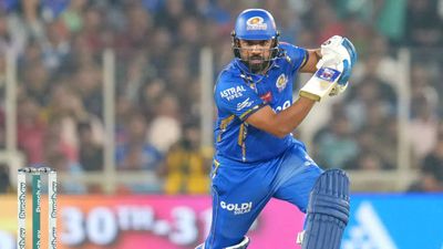 'Dekho woh aa gaya': Rohit Sharma gets warm welcome by fans at Mumbai airport