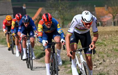 Mathieu van der Poel in a world of his own ahead of Tour of Flanders