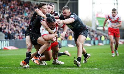 Makinson and Hurrell score late tries as St Helens end Wigan’s winning run