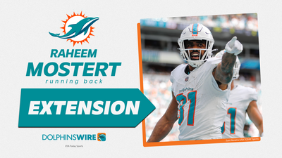 Dolphins agree to extension with RB Raheem Mostert