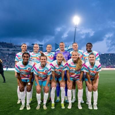 Alex Morgan's Team Unity Shines In Pre-Match Photo