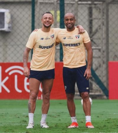 Lucas Moura's Heartfelt Tribute To Captain In Training Picture