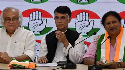 Tejaswini Gowda joins Congress; Nisha Yogeshwar too announces decision to join party
