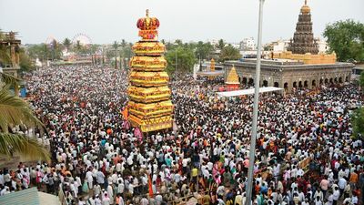 Devotees throng to witness Sharanabasaveshwara Rathotsava
