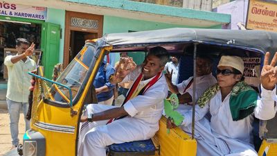Selling vegetables to riding autorickshaws: Candidates walk the extra mile to garner votes in Vellore, nearby districts