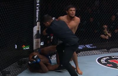 UFC on ESPN 54 video: Nursulton Ruziboev pounds out Sedriques Dumas, but not without controversy