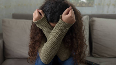 Prone to panic attacks? Curb it with these 3 easy techniques