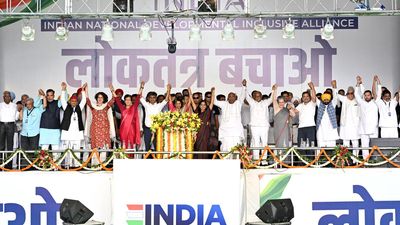 Democracy is in danger, stresses Opposition at mega Delhi rally