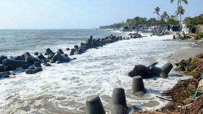 Swell waves inundate coastal areas in southern, central Kerala