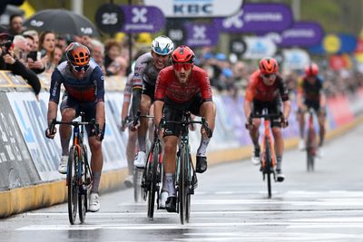 Michael Matthews relegated from third place at Tour of Flanders for dangerous sprinting
