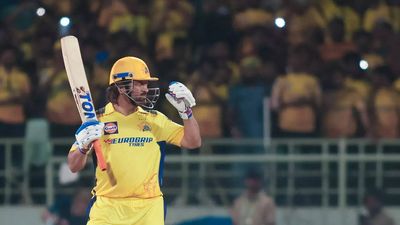Vintage MS Dhoni cameo delights crowd despite CSK's defeat vs Delhi Capitals