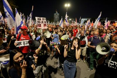 Israelis March Against Netanyahu In Mass Protest