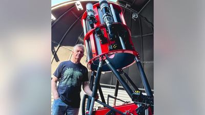 From pipes to planets: plumber wins astronomy medal