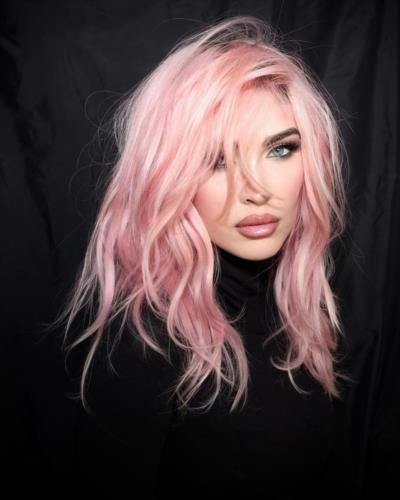 Megan Fox's Farewell To Pink Hair Era: Stunning Selfies