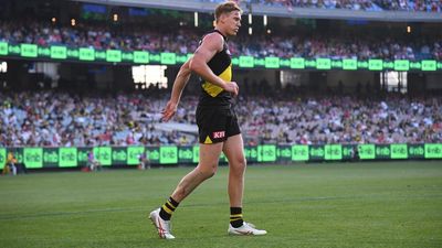Tigers hammer blow as hamstrung Lynch set for surgery