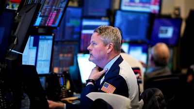 Stock Market Today: Stocks turn lower as Treasury yields jump; 3M plunges