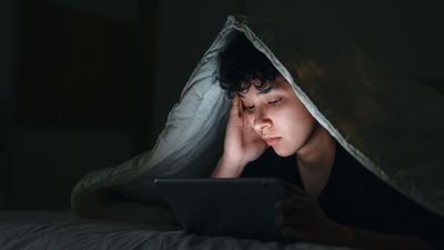 How social media impacts your sleep (and what to do instead)