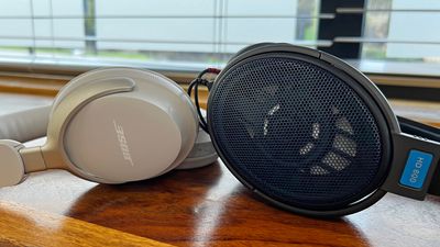 Open-back vs closed-back headphones: the differences explained