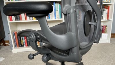 How to best adjust your office chairs