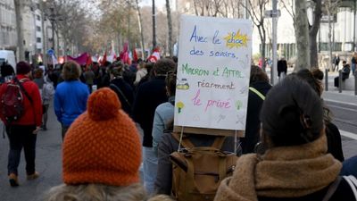 French teachers strike over 'unfair' classroom groups, lack of resources