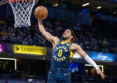 Tyrese Haliburton called Buddy Hield during a press conference just to brag about dunking