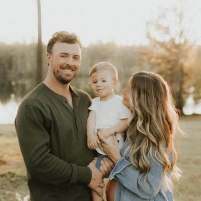 Kyle Farmer And Family Anticipate Arrival Of Second Child