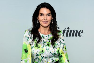 Actor Angie Harmon says Instacart delivery driver fatally shot her dog