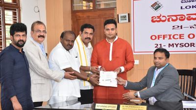 Yaduveer submits second set of nomination papers after roadshow