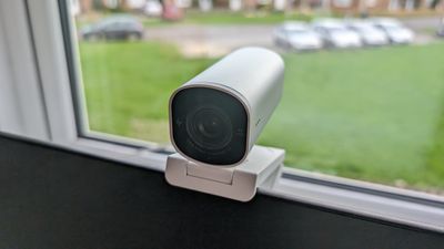HP 960 4K Streaming Webcam review: Software messes with a perfectly good webcam