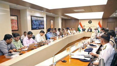 Election Commission reviews law and order in States and Union Territories