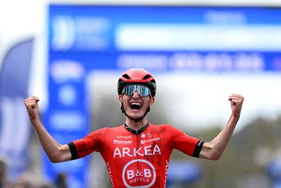 Région Pays de la Loire Tour: Ewen Costiou wins stage 2 with late solo attack
