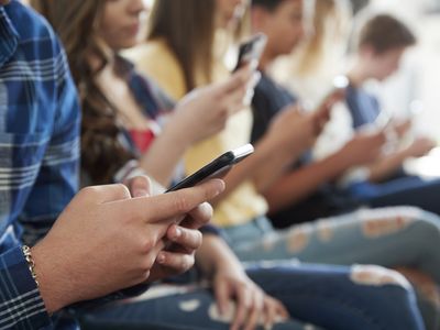 Indiana lawmakers ban cellphones in class. Now it's up to schools to figure out how