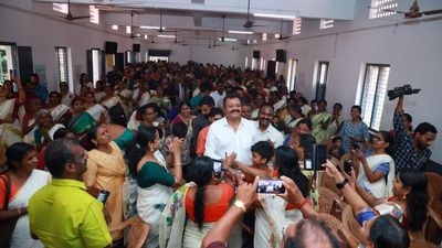 Lok Sabha polls | Thanks to thin margin of victories, parties in Kerala too now try to woo Lingayat voters