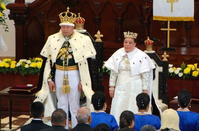 Tonga ministers quit amid standoff with powerful monarch