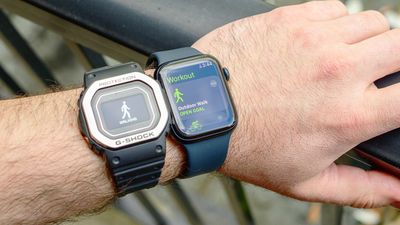 I walked over 5,000 steps with Apple Watch SE vs G-Shock Move — here's the winner