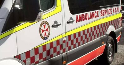 Bystanders rescue trapped man after multi-car crash on New England Highway