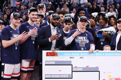 UConn’s Final Four flight delay saga is over after they took an Allegiant plane to Arizona and fans made so many jokes