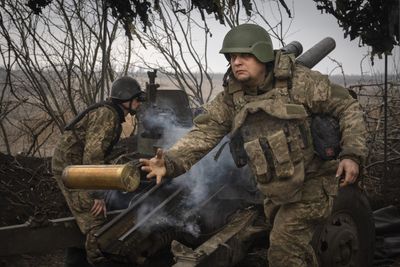 Russia scales up its attacks as Ukraine warns of urgent need for weapons