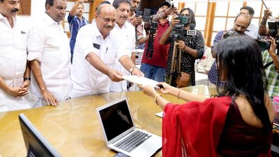 UDF candidate files papers in Kottayam on final day