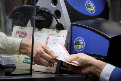 Powerball Jackpot Nears $1.25 Billion, Fourth Largest in History, after New Drawing Without Winner