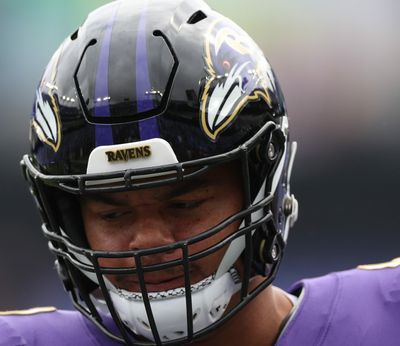 Broncos to sign former Ravens center Sam Mustipher to a 1-year deal