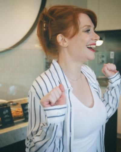 Bryce Dallas Howard Exudes Joy And Contentment In Radiant Happiness
