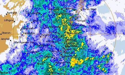 Heavy rain continues in NSW; SA police head to Alice Springs for backup – as it happened
