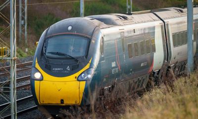 Train drivers in England begin three-day series of strikes