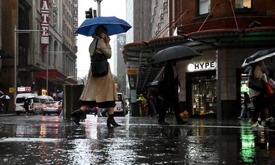 East coast weather: flood warnings for Queensland and NSW as BoM forecasts heavy rainfall