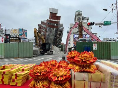 Ceremony Bids Farewell To Tilting Symbol Of Taiwan Quake