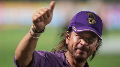 Watch - 'It's me who's making you guys win': Shah Rukh Khan at his wittiest best in Kolkata Knight Riders dressing room