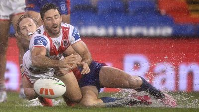 Hunt confirms he's keen to re-sign with Dragons