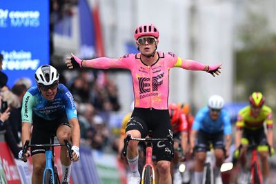 Région Pays de la Loire Tour: Marijn van den Berg takes thrilling stage 4 win and seals GC victory