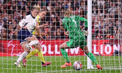 Fridolina Rolfö earns draw for Sweden against England after Russo opener